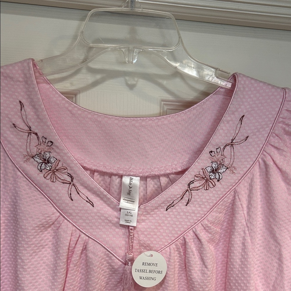 NWT White Stag Pink Textured & Embroidered Lightweight Robe - Picture 3 of 11